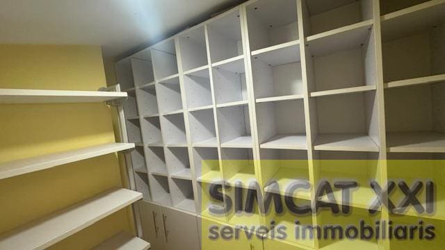 5 bedroom Apartment for sale in Figueres with garage - € 285,000 (Ref: 9691518)