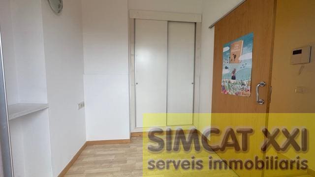 5 bedroom Apartment for sale in Figueres with garage - € 285,000 (Ref: 9691518)