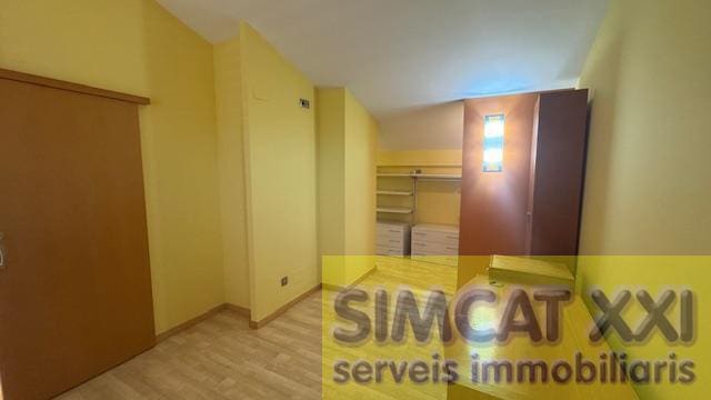 5 bedroom Apartment for sale in Figueres with garage - € 285,000 (Ref: 9691518)