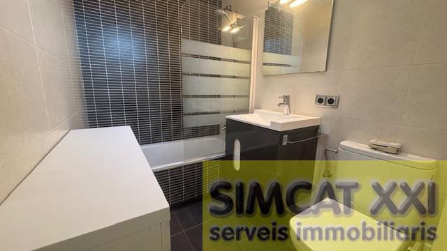 5 bedroom Apartment for sale in Figueres with garage - € 285,000 (Ref: 9691518)