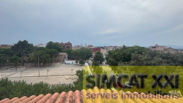 5 bedroom Apartment for sale in Figueres with garage - € 285,000 (Ref: 9691518)