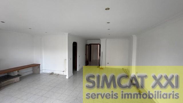 3 bedroom Flat for sale in Figueres - € 199,500 (Ref: 9691522)