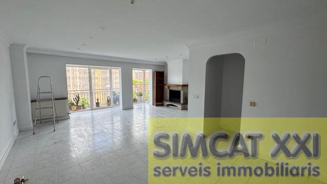 3 bedroom Flat for sale in Figueres - € 199,500 (Ref: 9691522)