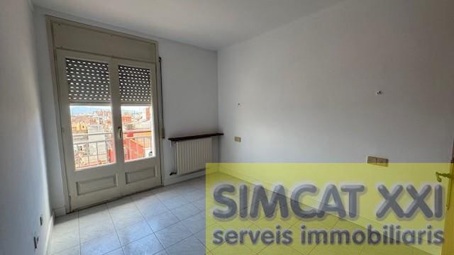 3 bedroom Flat for sale in Figueres - € 199,500 (Ref: 9691522)