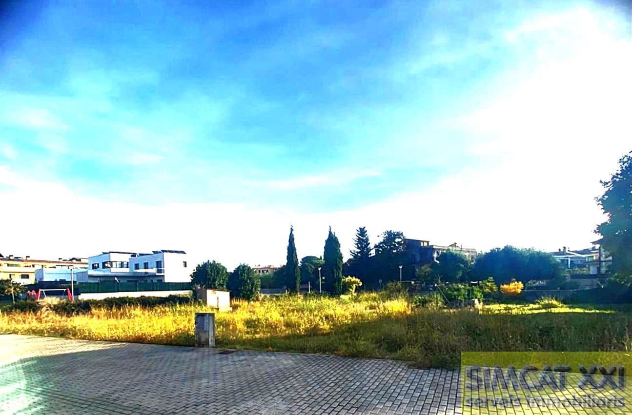 Building Plot for sale in Navata - € 109,800 (Ref: 9691523)