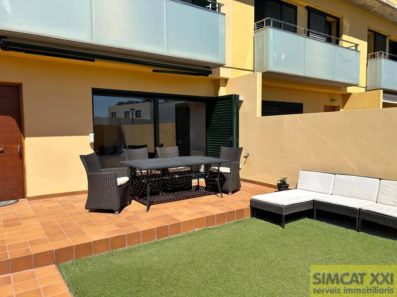 4 soveværelse Rækkehus til salg i Navata med garage - € 360.000 (Ref: 9691525)