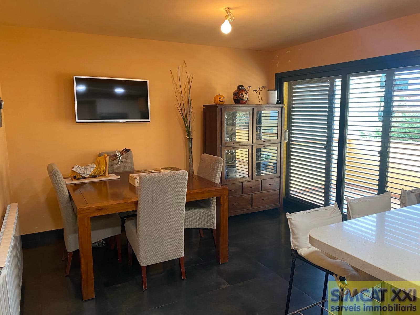 4 soveværelse Rækkehus til salg i Navata med garage - € 360.000 (Ref: 9691525)