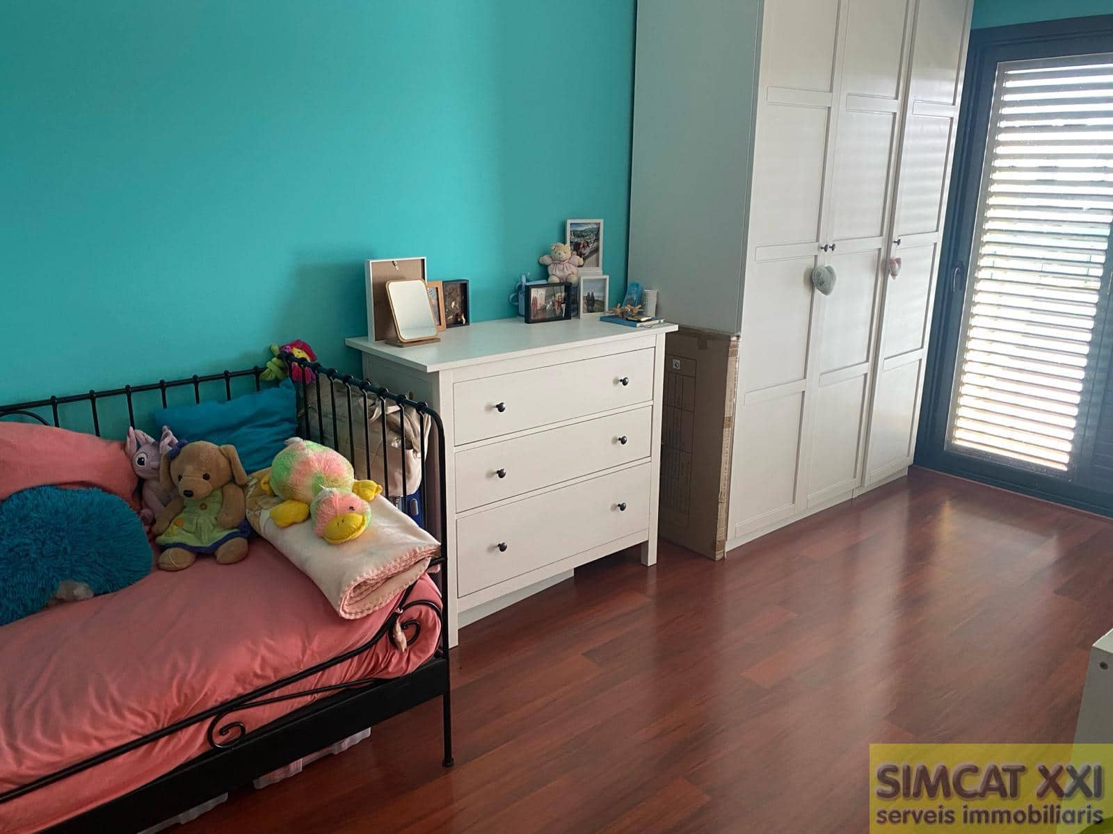 4 soveværelse Rækkehus til salg i Navata med garage - € 360.000 (Ref: 9691525)