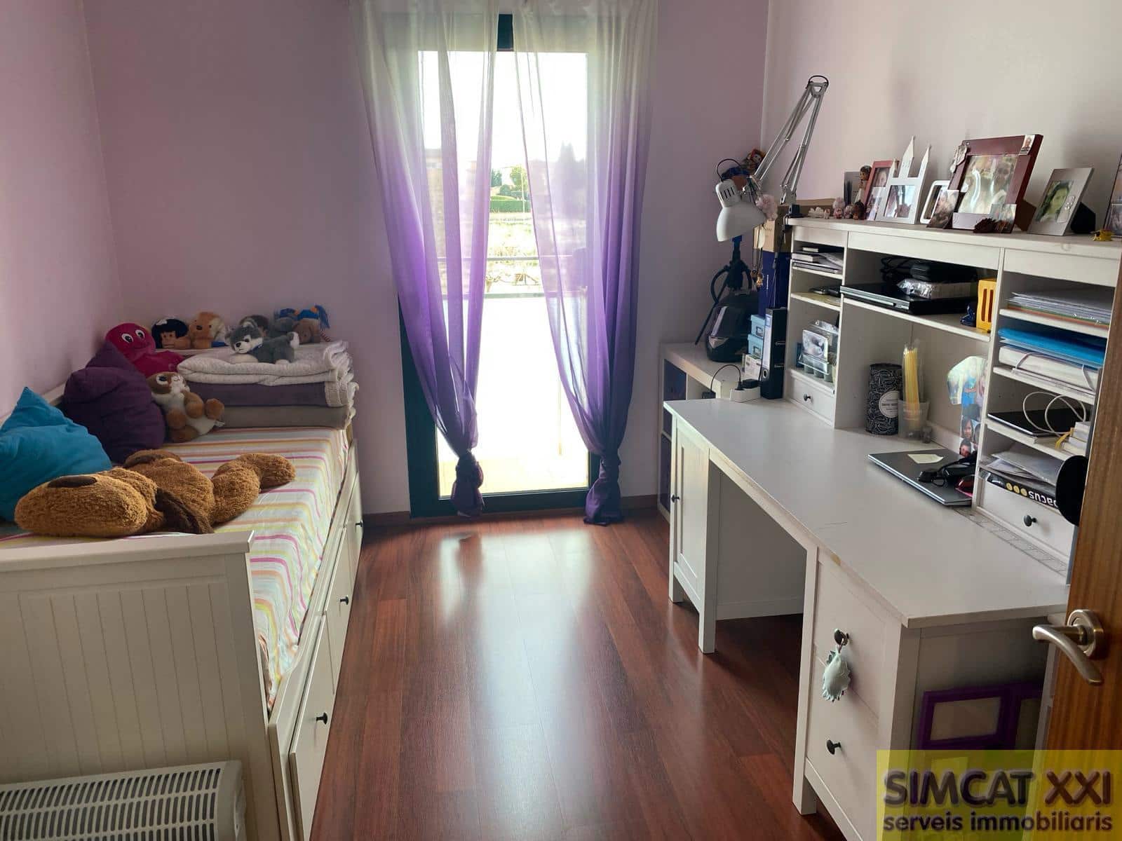 4 soveværelse Rækkehus til salg i Navata med garage - € 360.000 (Ref: 9691525)