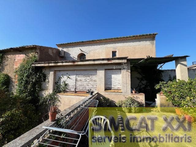 7 bedroom Finca/Country House for sale in Garrigas with garage - € 475,000 (Ref: 9691527)