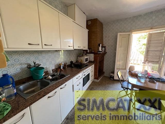 7 bedroom Finca/Country House for sale in Garrigas with garage - € 475,000 (Ref: 9691527)