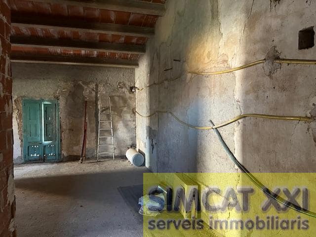 7 bedroom Finca/Country House for sale in Garrigas with garage - € 475,000 (Ref: 9691527)