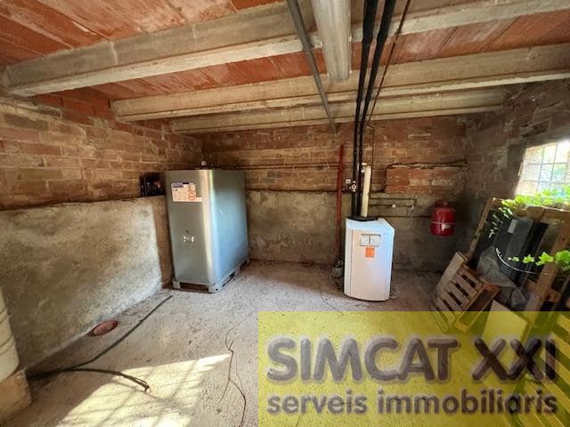 7 bedroom Finca/Country House for sale in Garrigas with garage - € 475,000 (Ref: 9691527)