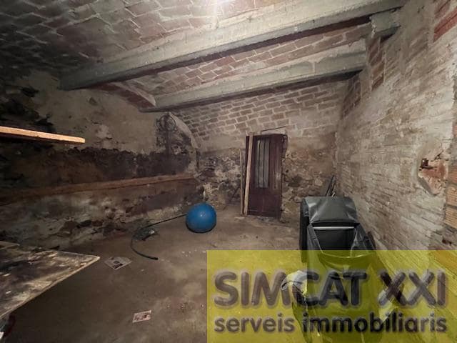 7 bedroom Finca/Country House for sale in Garrigas with garage - € 475,000 (Ref: 9691527)