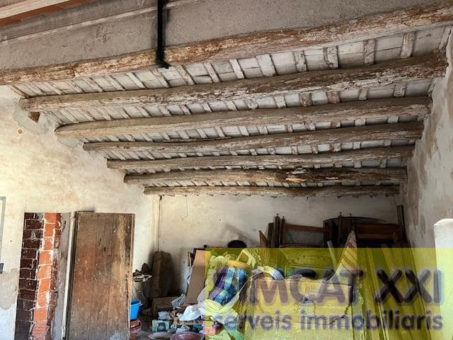 7 bedroom Finca/Country House for sale in Garrigas with garage - € 475,000 (Ref: 9691527)