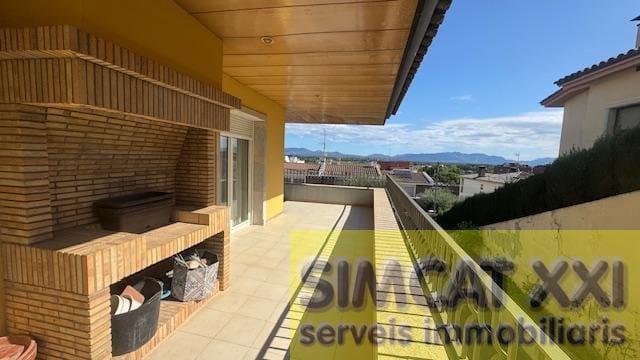 4 chambre Villa/Maison à vendre à Figueres avec garage - 490 000 € (Ref: 9691530)