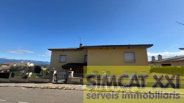 4 chambre Villa/Maison à vendre à Figueres avec garage - 490 000 € (Ref: 9691530)