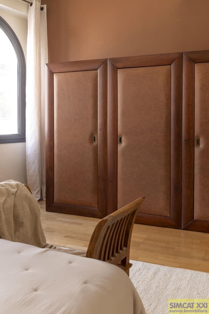 4 bedroom Flat for sale in Figueres with garage - € 450,000 (Ref: 9691531)