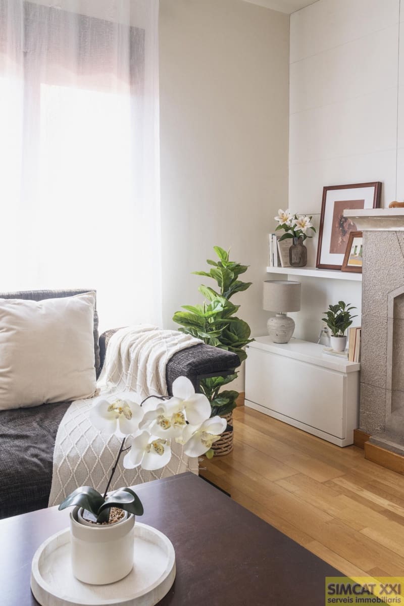 4 bedroom Flat for sale in Figueres with garage - € 450,000 (Ref: 9691531)