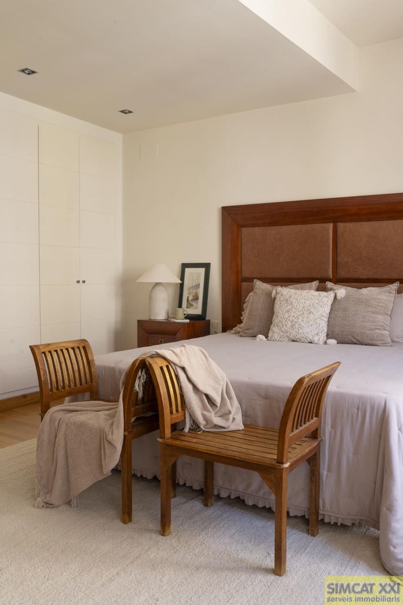 4 bedroom Flat for sale in Figueres with garage - € 450,000 (Ref: 9691531)