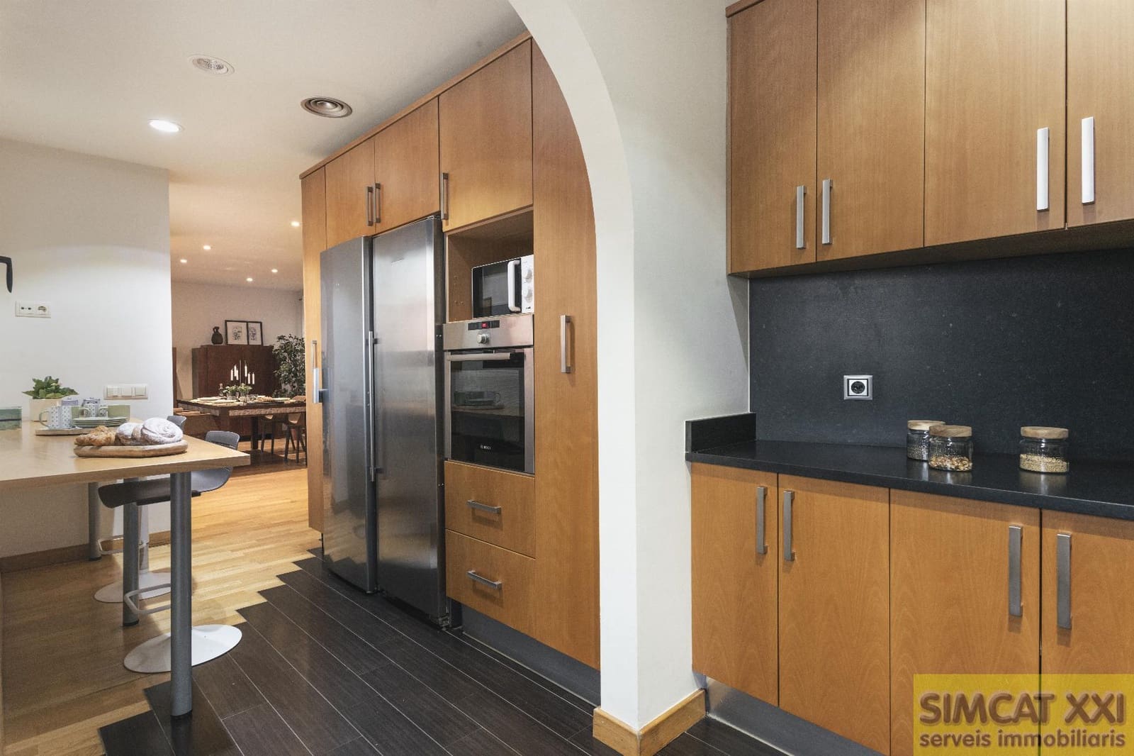 4 bedroom Flat for sale in Figueres with garage - € 450,000 (Ref: 9691531)