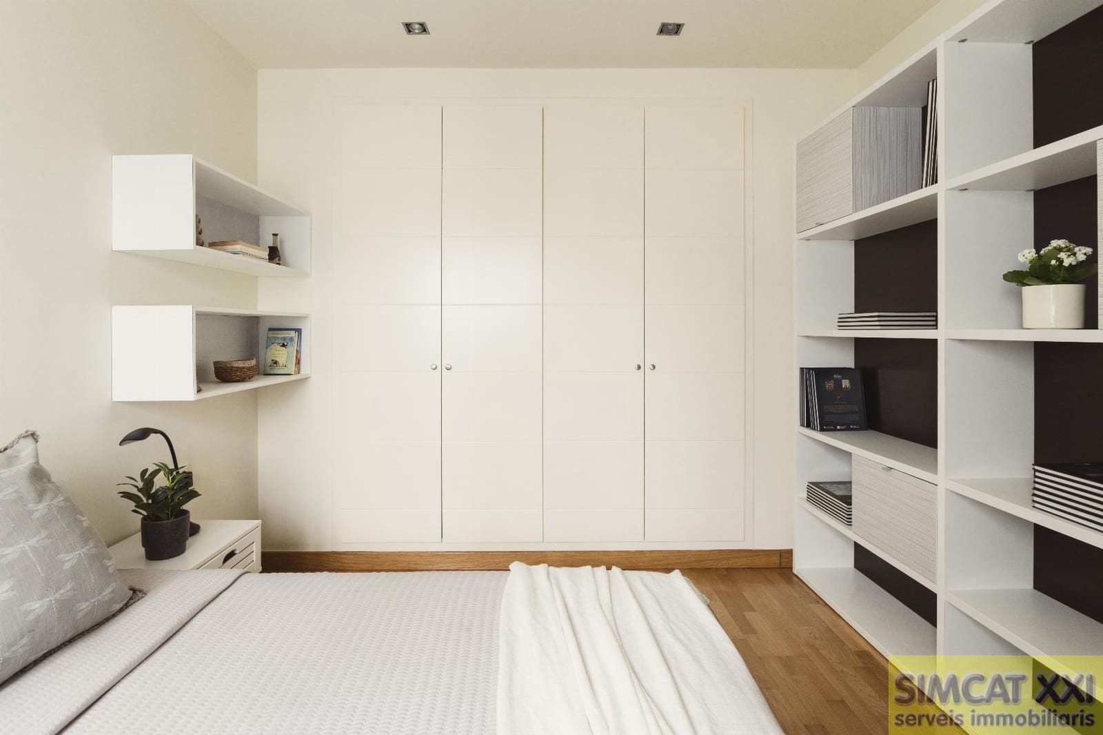 4 bedroom Flat for sale in Figueres with garage - € 450,000 (Ref: 9691531)