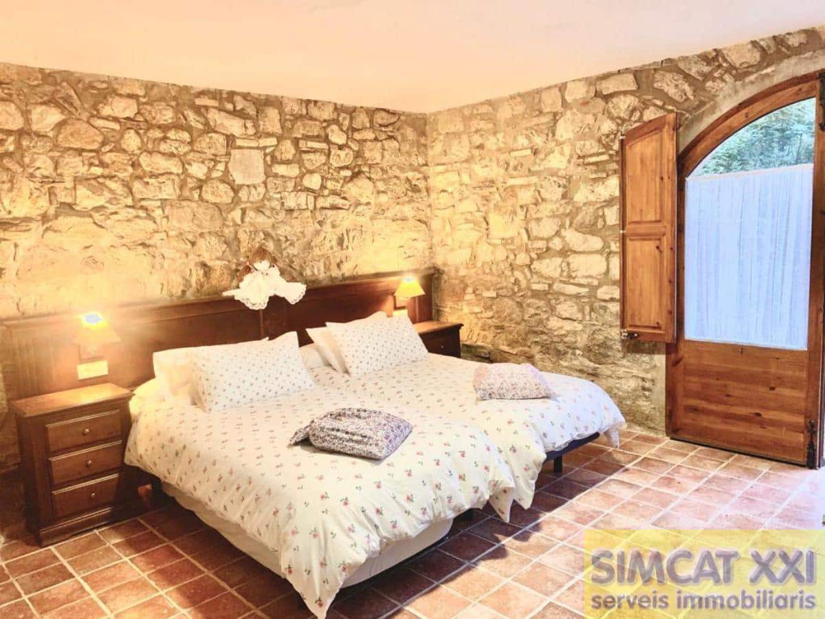 8 bedroom Finca/Country House for sale in La Vall de Bianya - € 1,000,000 (Ref: 9691532)