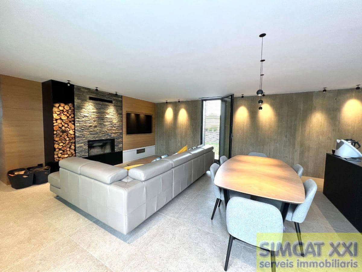 4 soveværelse Villa til salg i Navata med swimmingpool - € 1.075.000 (Ref: 9691534)