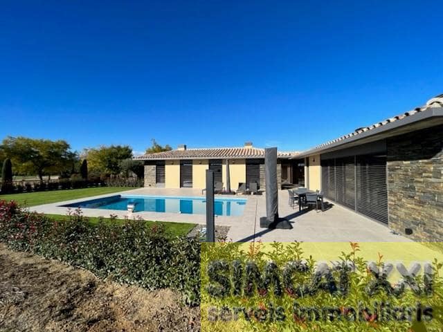 4 soveværelse Villa til salg i Navata med swimmingpool - € 1.075.000 (Ref: 9691534)