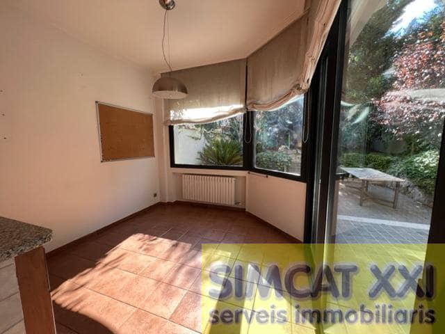 4 sypialnia Willa na sprzedaż w Figueres z garażem - 560 000 € (Ref: 9691535)
