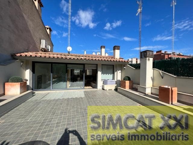 4 sypialnia Willa na sprzedaż w Figueres z garażem - 560 000 € (Ref: 9691535)