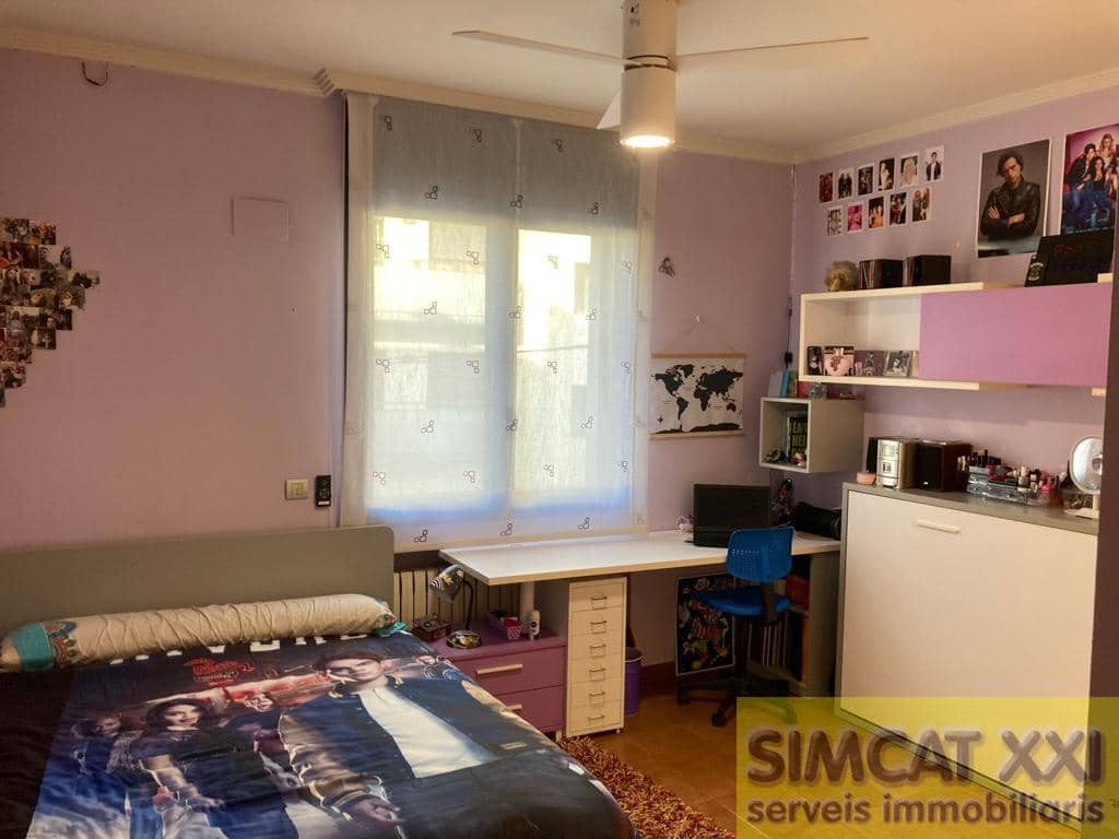 4 sypialnia Willa na sprzedaż w Figueres z garażem - 560 000 € (Ref: 9691535)