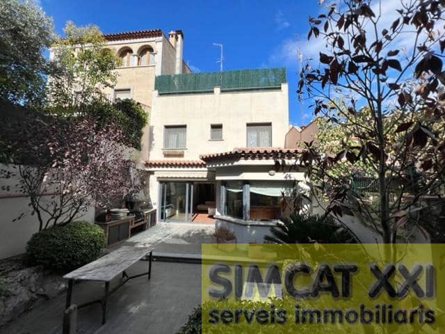 4 sypialnia Willa na sprzedaż w Figueres z garażem - 560 000 € (Ref: 9691535)