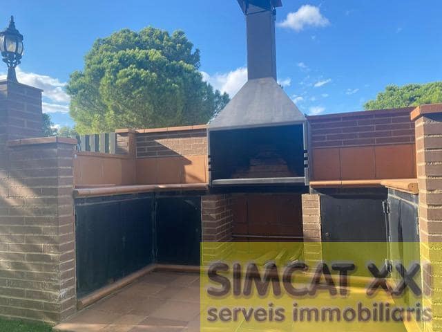 4 chambre Villa/Maison à vendre à Vilamalla avec piscine garage - 520 000 € (Ref: 9691537)