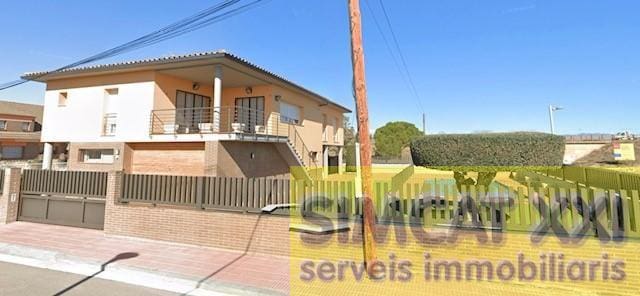 4 chambre Villa/Maison à vendre à Vilamalla avec piscine garage - 520 000 € (Ref: 9691537)