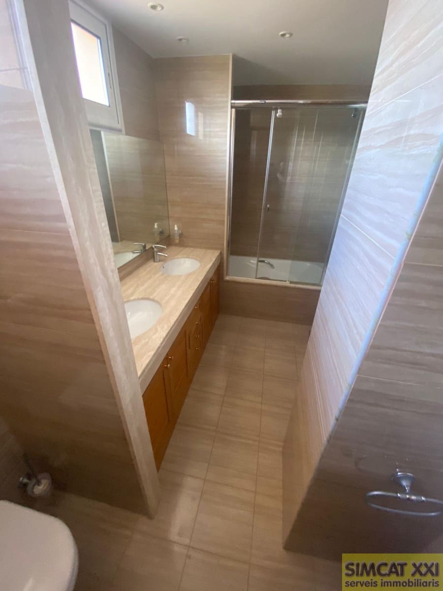 4 chambre Villa/Maison à vendre à Vilamalla avec piscine garage - 520 000 € (Ref: 9691537)