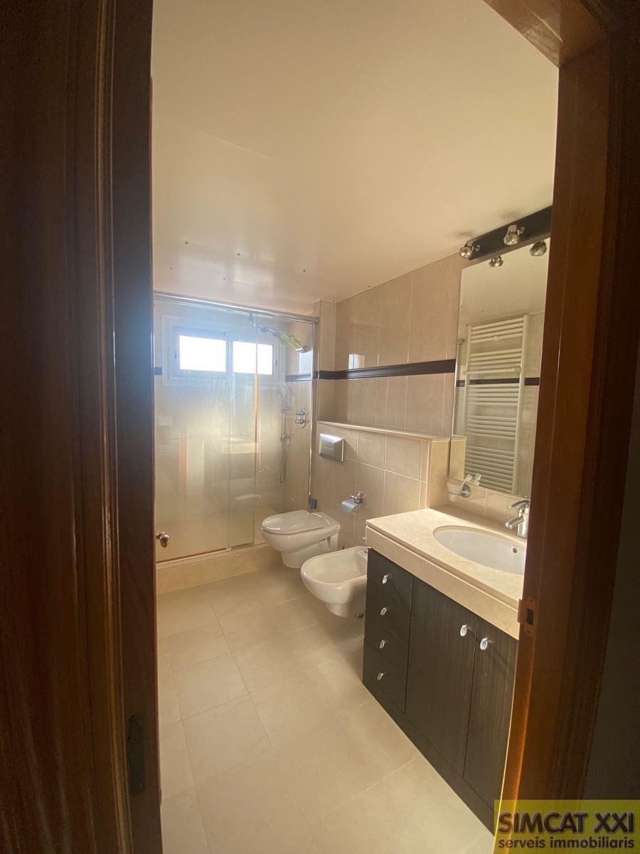 4 chambre Villa/Maison à vendre à Vilamalla avec piscine garage - 520 000 € (Ref: 9691537)