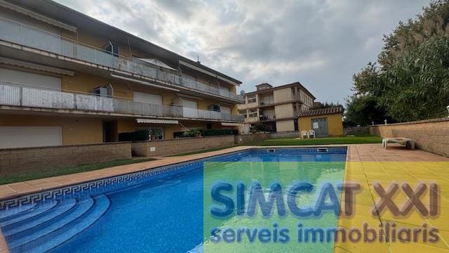 2 bedroom Flat for sale in Sant Pere Pescador with pool garage - € 171,000 (Ref: 9691539)