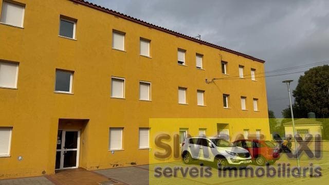 2 bedroom Flat for sale in Sant Pere Pescador with pool garage - € 181,000 (Ref: 9691539)