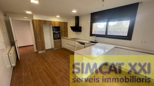 5 chambre Villa/Maison à vendre à Avinyonet de Puigventos - 618 000 € (Ref: 9691540)