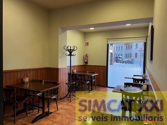 4 bedroom Commercial for sale in Figueres - € 126,000 (Ref: 9691570)