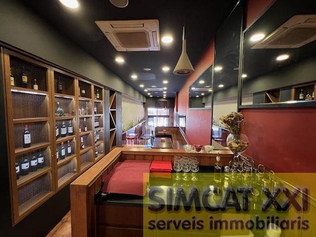 4 bedroom Commercial for sale in Figueres - € 126,000 (Ref: 9691570)