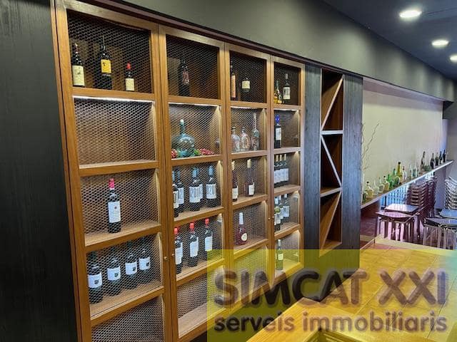 4 bedroom Commercial for sale in Figueres - € 126,000 (Ref: 9691570)