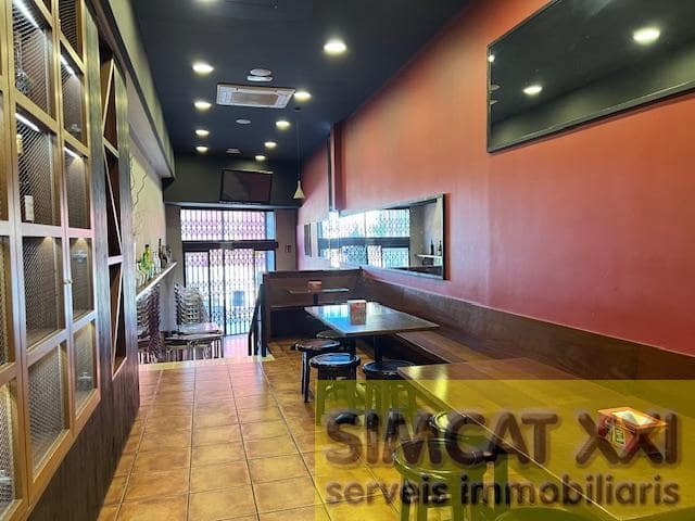 4 bedroom Commercial for sale in Figueres - € 126,000 (Ref: 9691570)