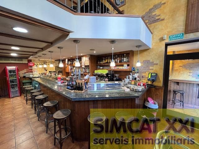 4 bedroom Commercial for sale in Figueres - € 126,000 (Ref: 9691570)
