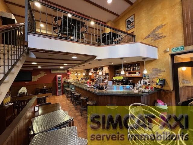 4 bedroom Commercial for sale in Figueres - € 126,000 (Ref: 9691570)