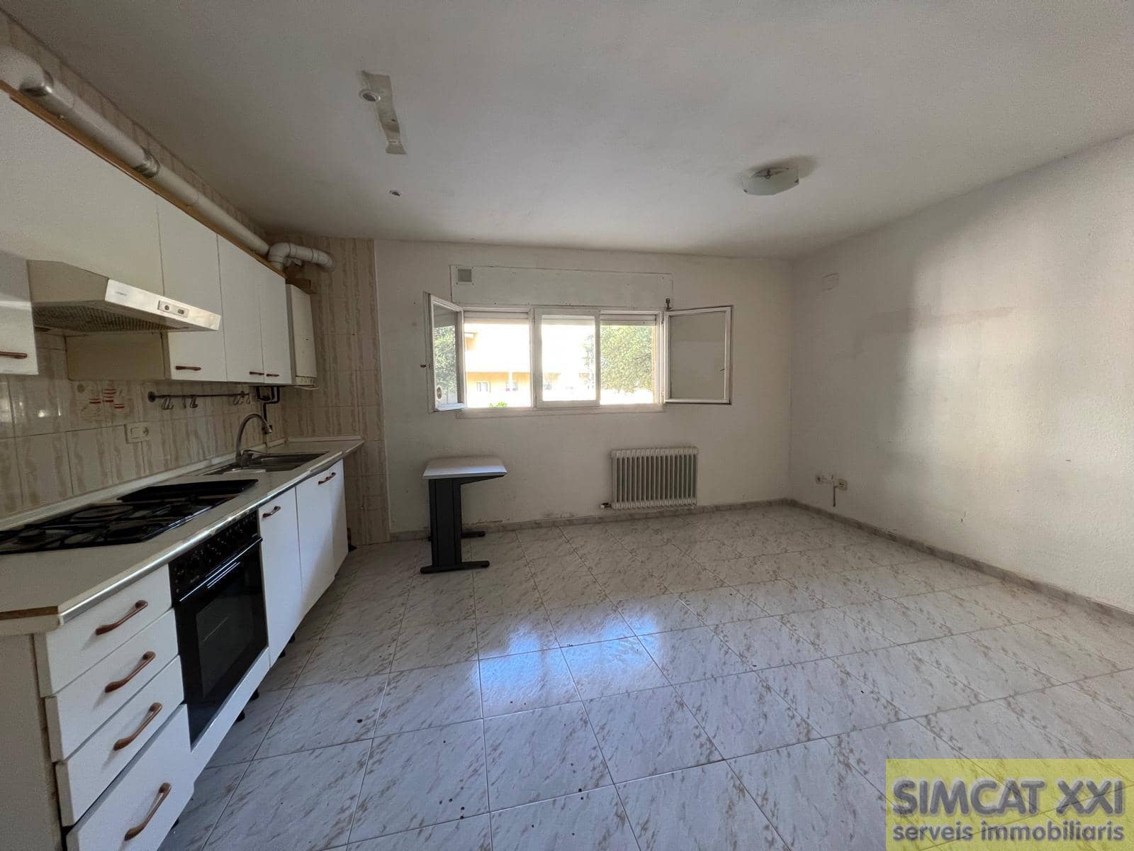 1 bedroom Flat for sale in Figueres - € 85,000 (Ref: 9699115)