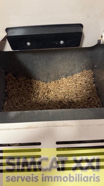 3 bedroom Flat for rent in Albanya - € 700 (Ref: 9702402)