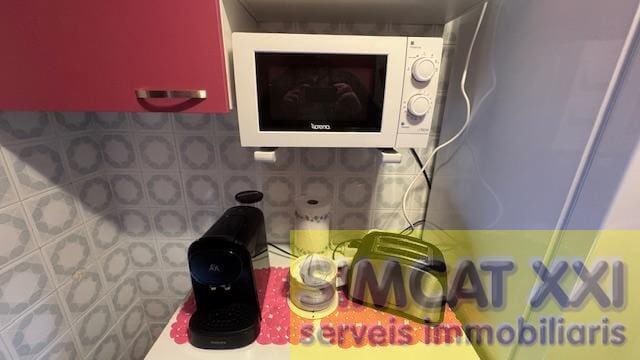 3 bedroom Flat for rent in Albanya - € 700 (Ref: 9702402)