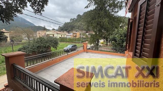 3 bedroom Flat for rent in Albanyà - € 700 (Ref: 9702402)